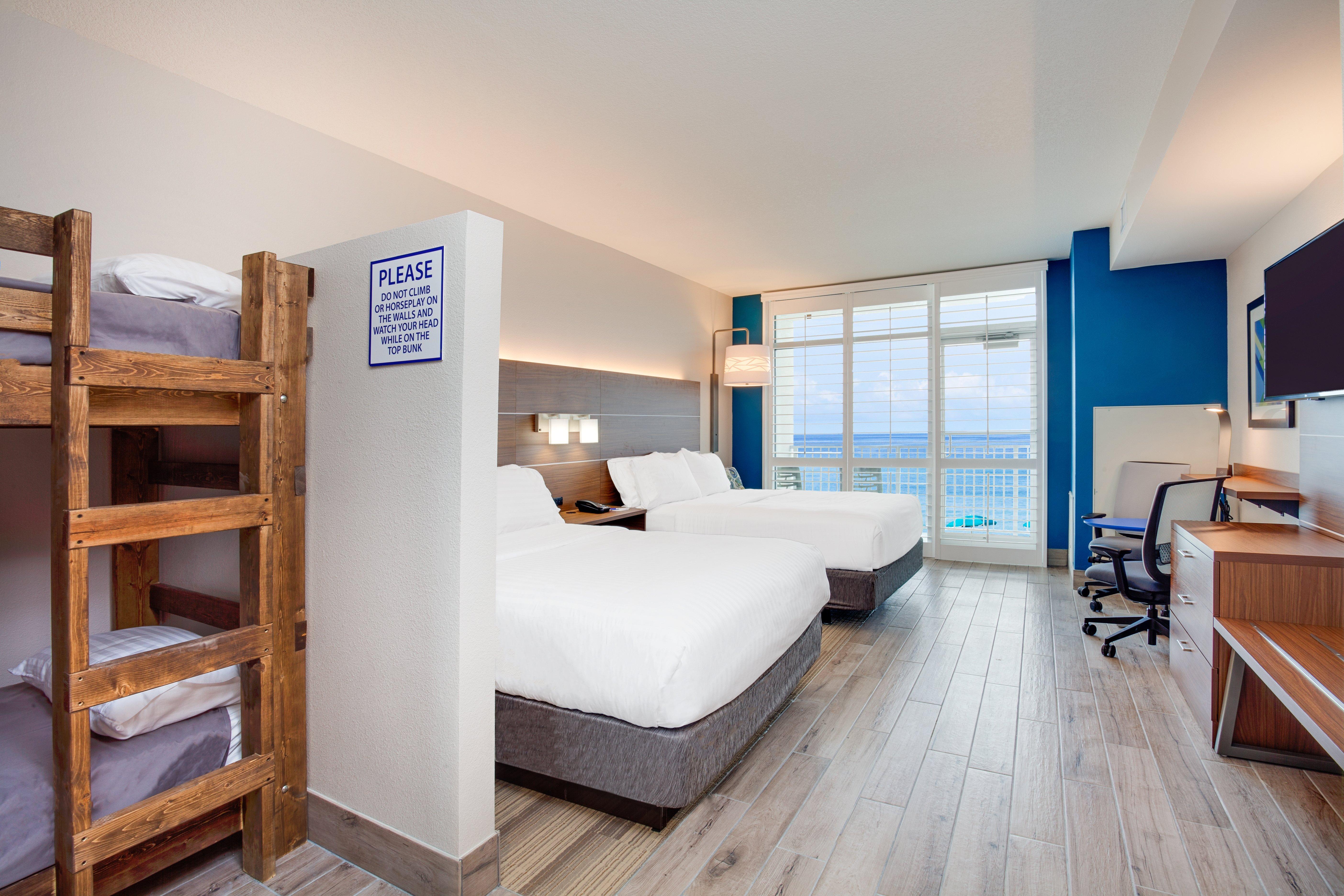 Holiday Inn Express & Suites Panama City Beach Beachfront By Ihg Buitenkant foto