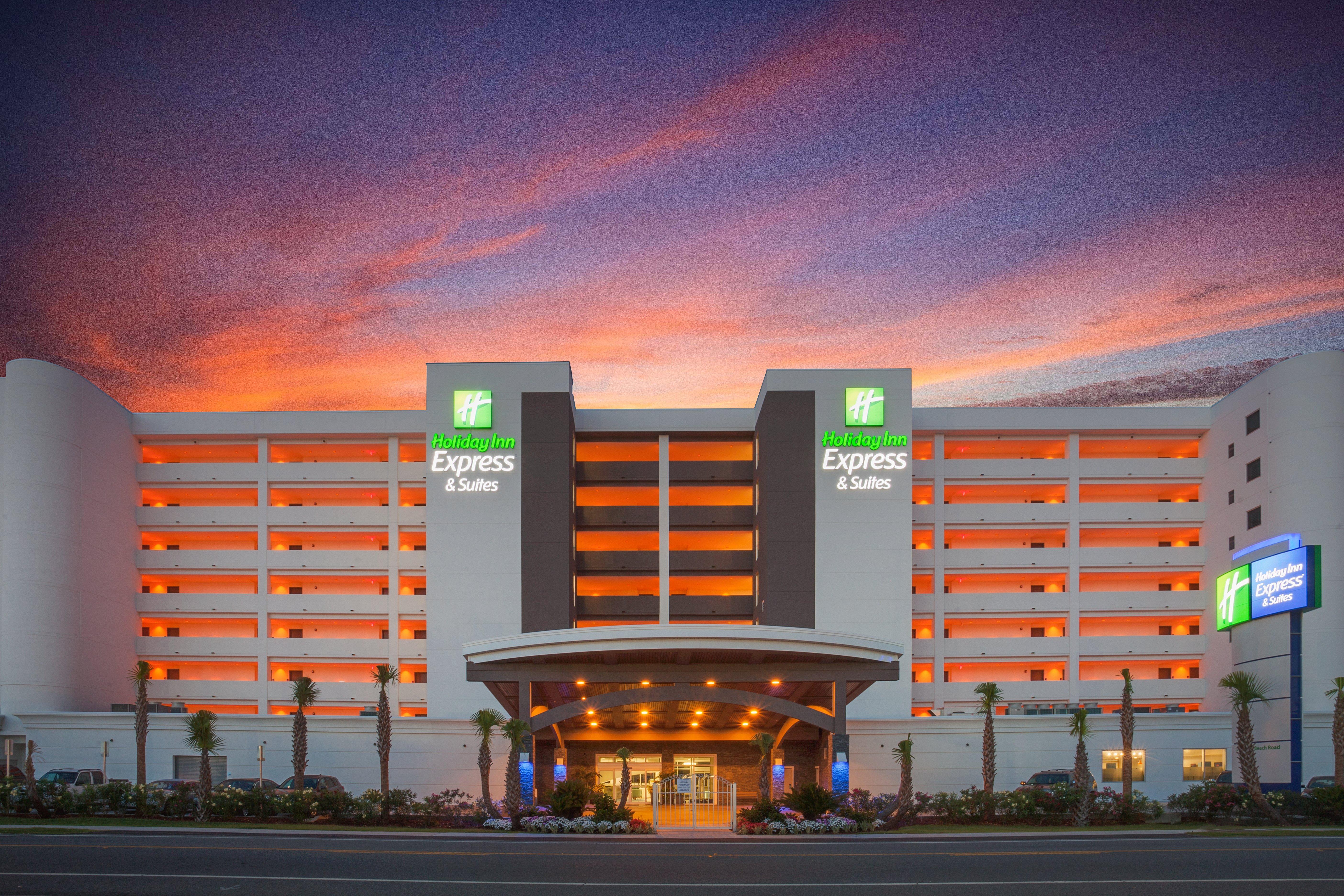 Holiday Inn Express & Suites Panama City Beach Beachfront By Ihg Buitenkant foto