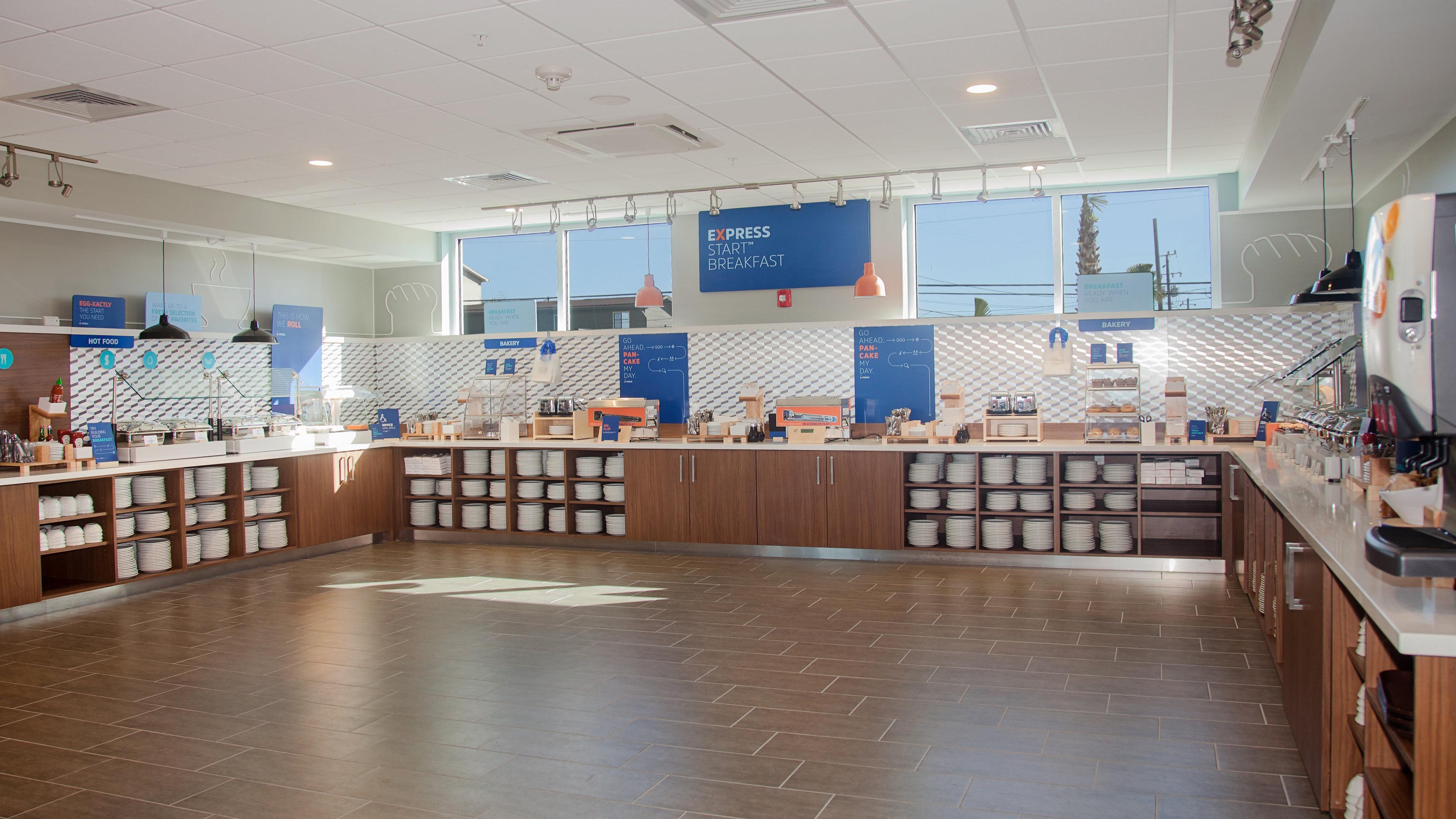 Holiday Inn Express & Suites Panama City Beach Beachfront By Ihg Buitenkant foto