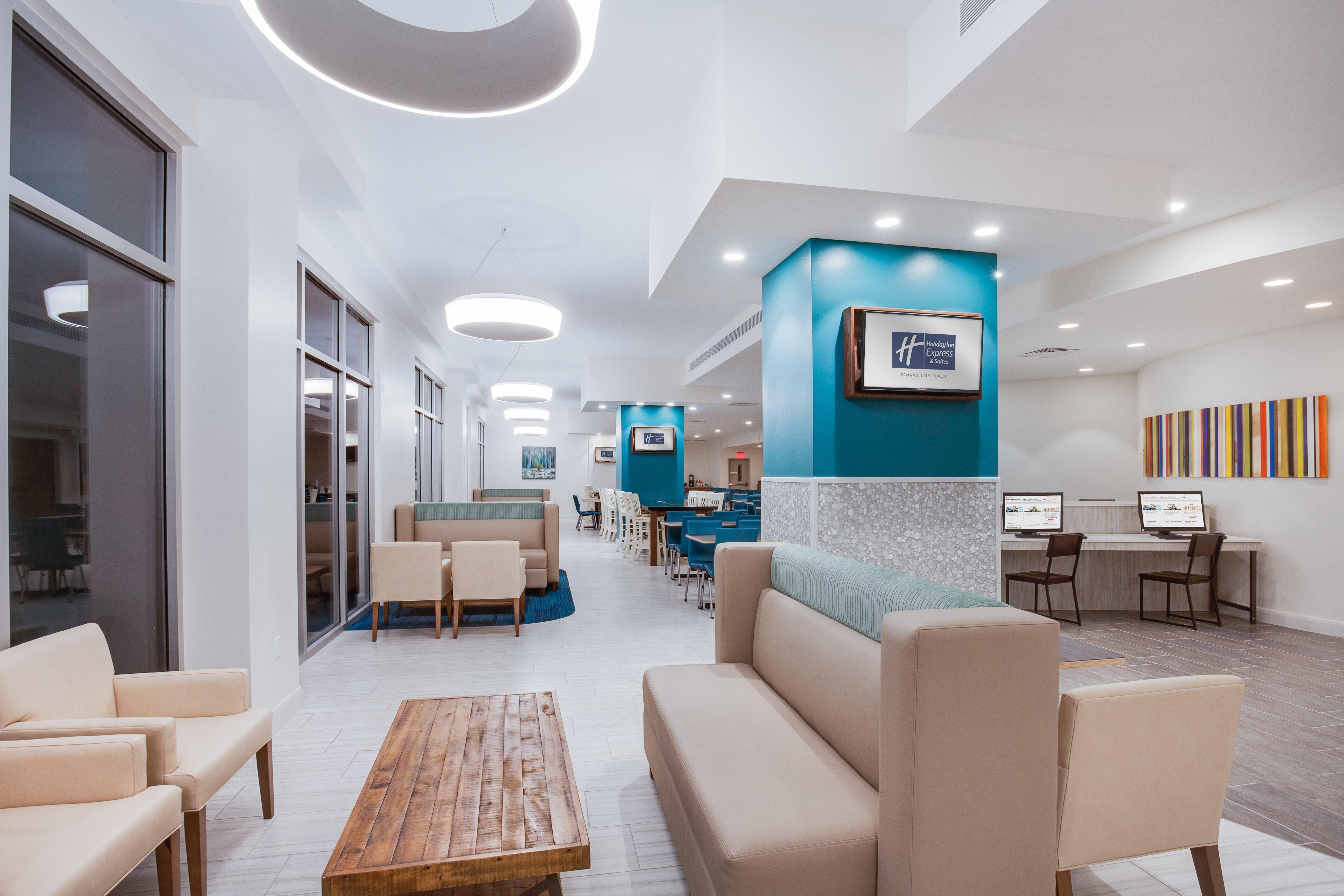 Holiday Inn Express & Suites Panama City Beach Beachfront By Ihg Buitenkant foto