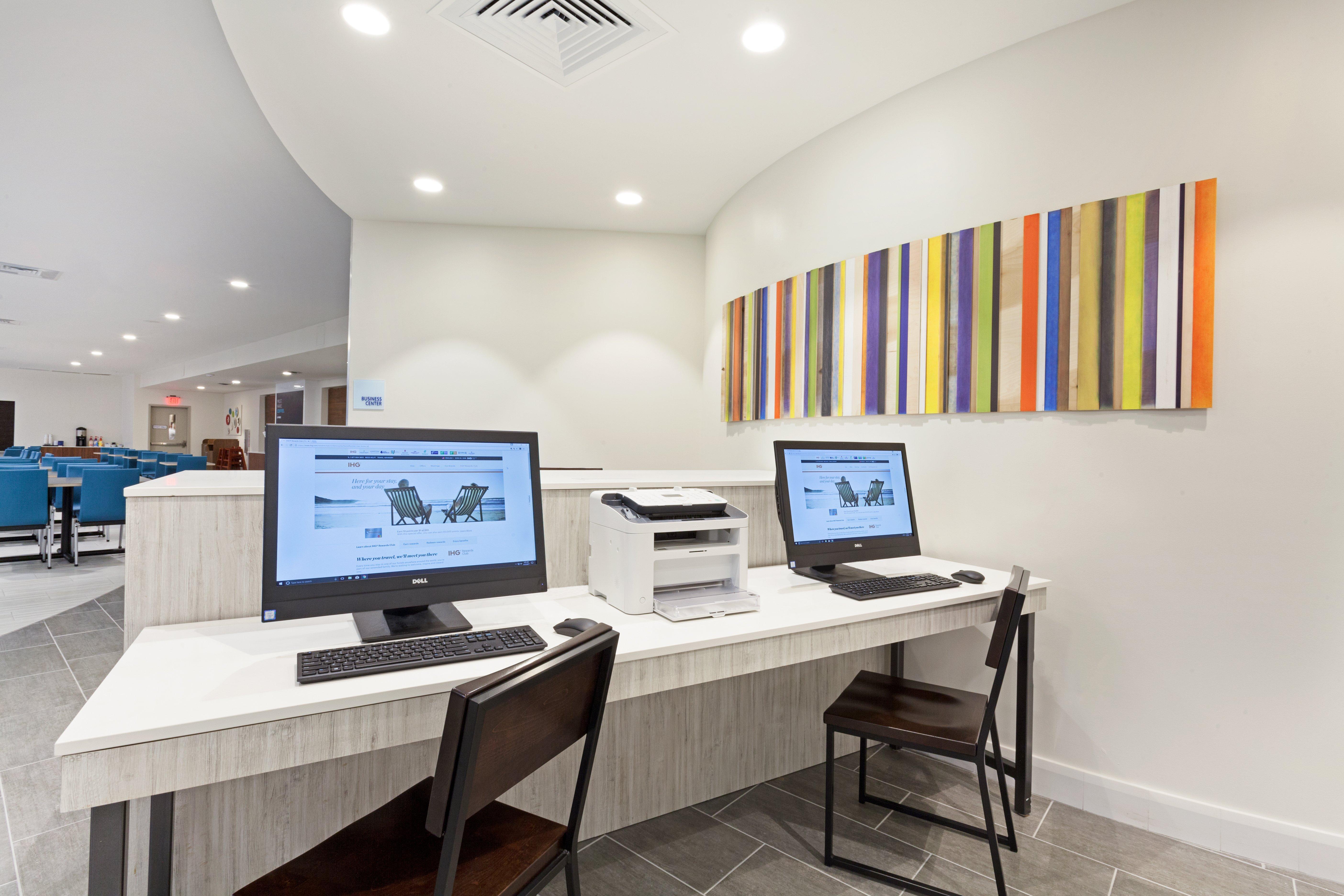 Holiday Inn Express & Suites Panama City Beach Beachfront By Ihg Buitenkant foto