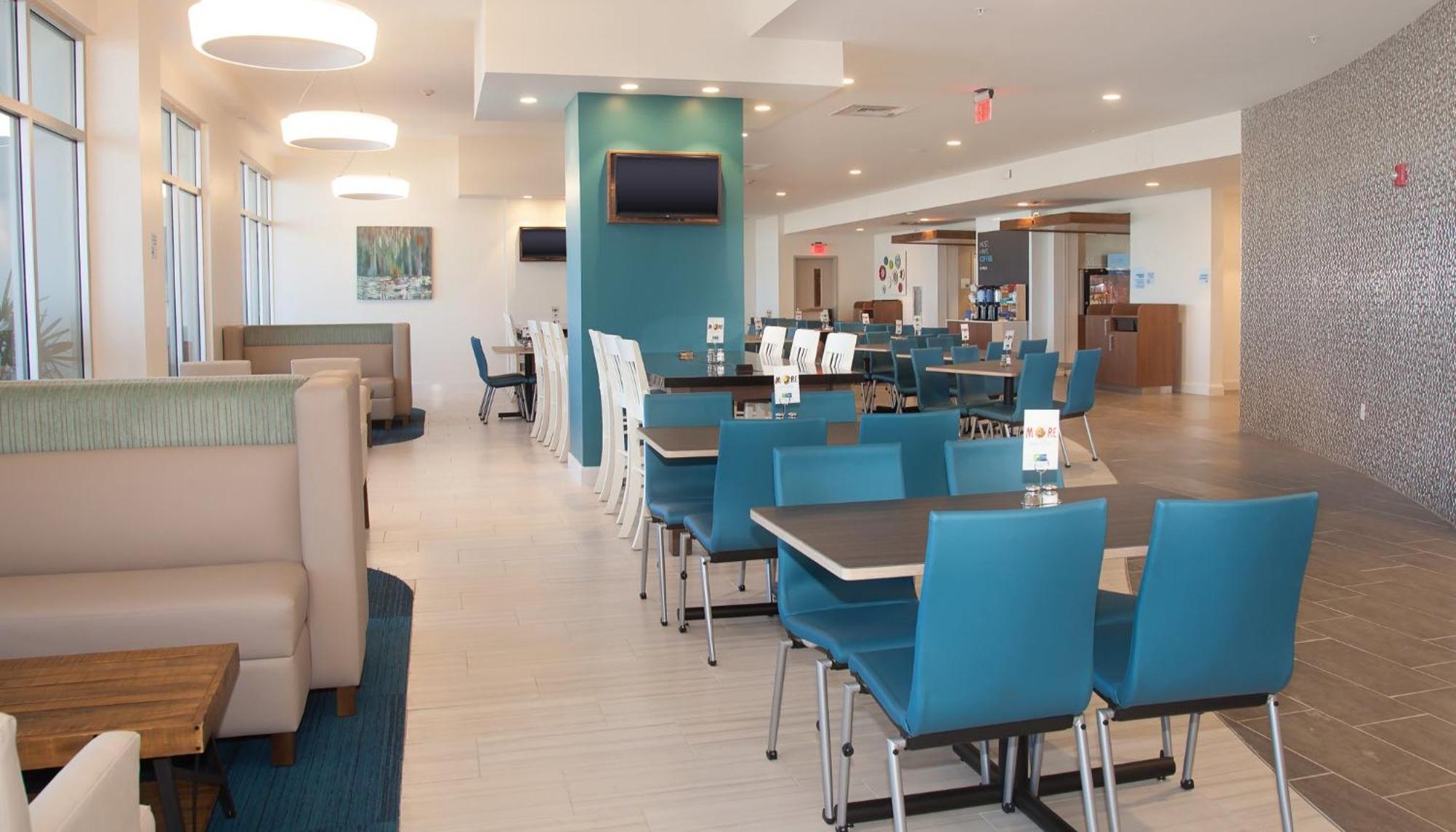 Holiday Inn Express & Suites Panama City Beach Beachfront By Ihg Buitenkant foto
